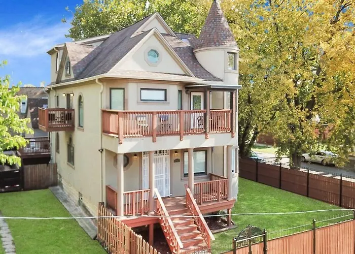 Beautiful 6-bedroom, Private Mansion With Hot Tub *