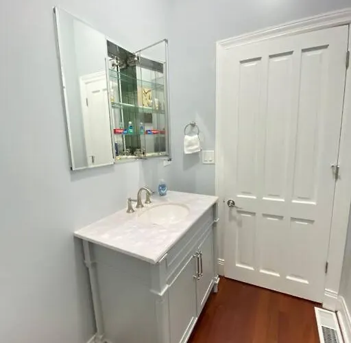 Holiday home Beautiful 6-bedroom, Private Mansion With Hot Tub Chicago