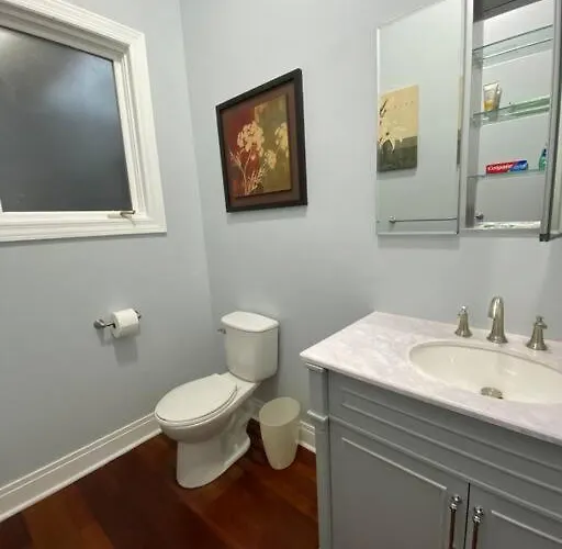 Beautiful 6-bedroom, Private Mansion With Hot Tub *